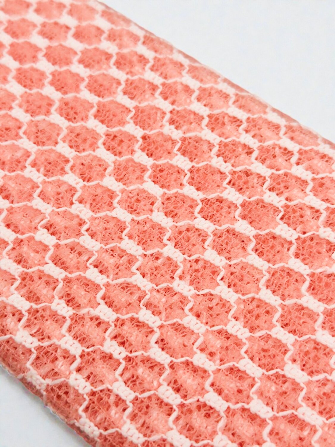 Bath Towel Мочалка-полотенце для душа с пилинг-эффектом / Chessboard Long Exfoliating Towel, жесткая, розовый 573431 28184 