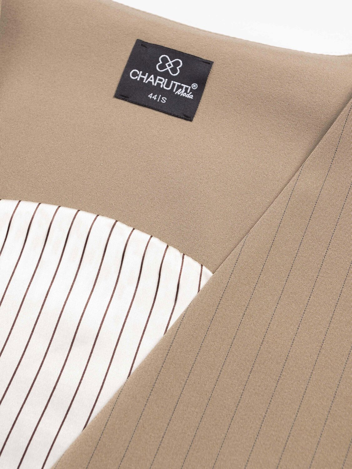 CHARUTTI Жилет 573695 12437 Бежевый