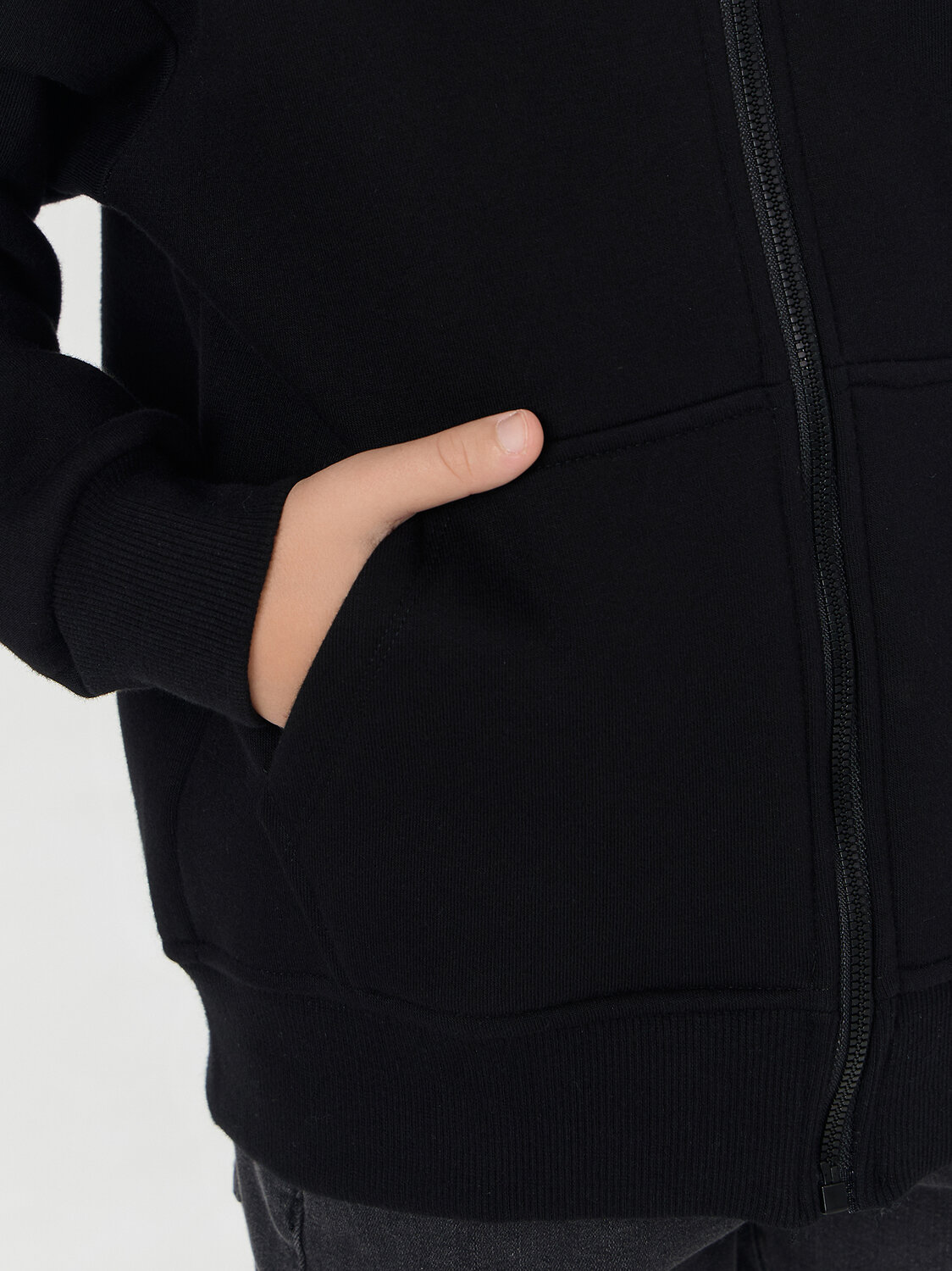 MARK FORMELLE Толстовка 573736 363332/1 черный +печать