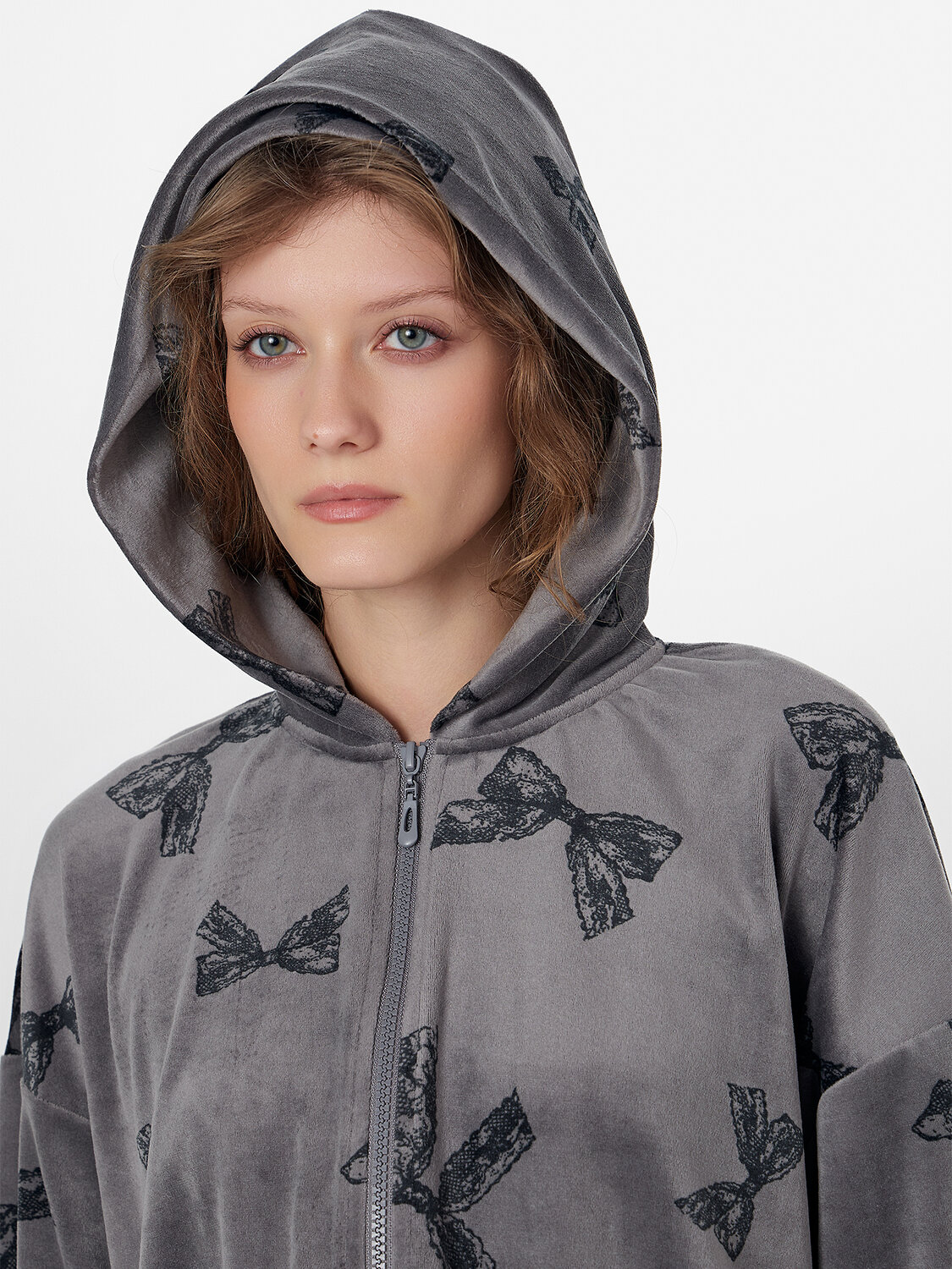 MARK FORMELLE Толстовка 573767 502984 бантики на сером