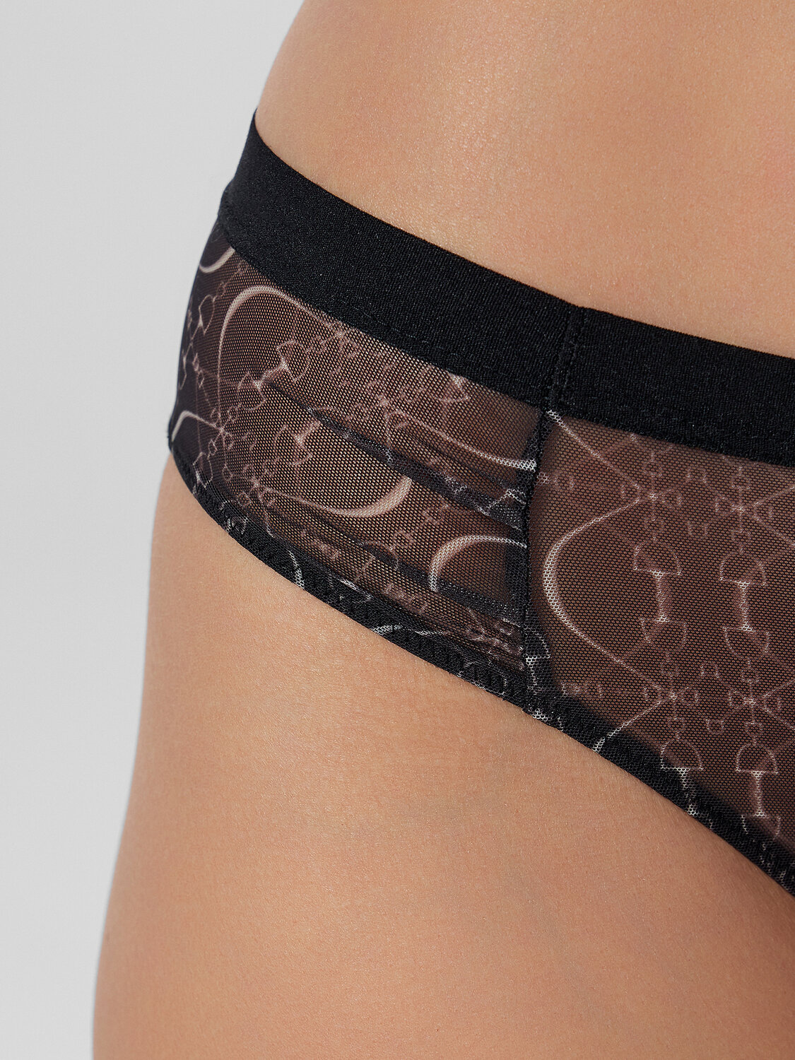 MARK FORMELLE Трусы 573971 412597 узор на черном