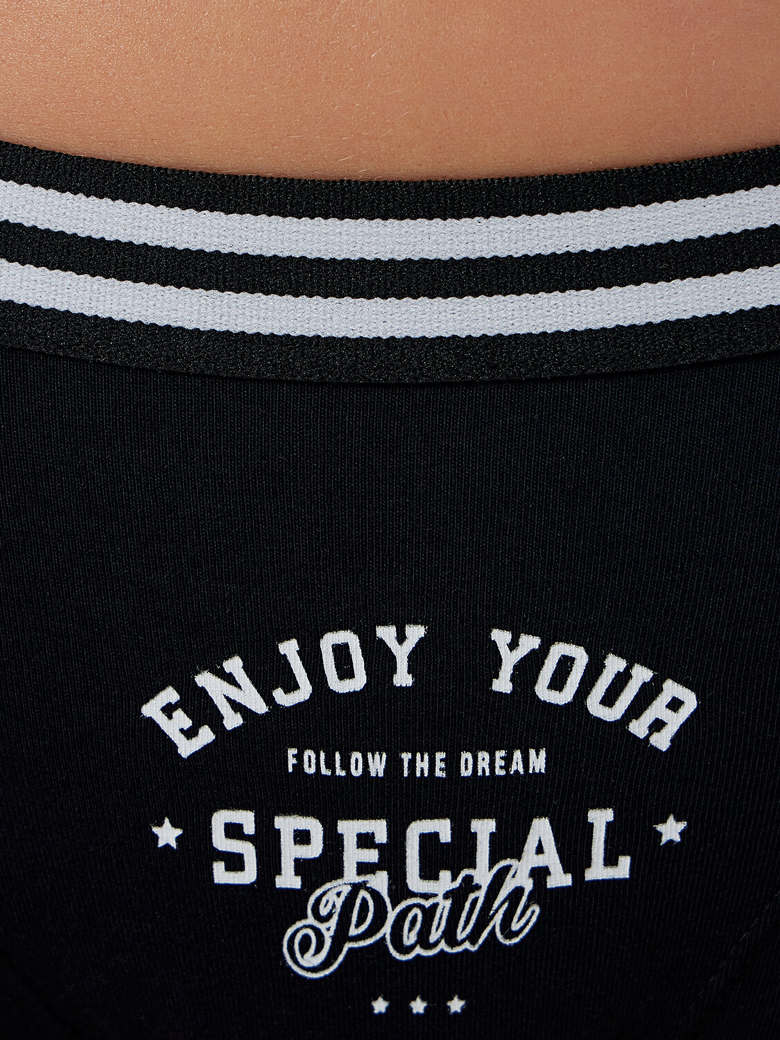 MARK FORMELLE Трусы 574016 412574-1 черный +печать