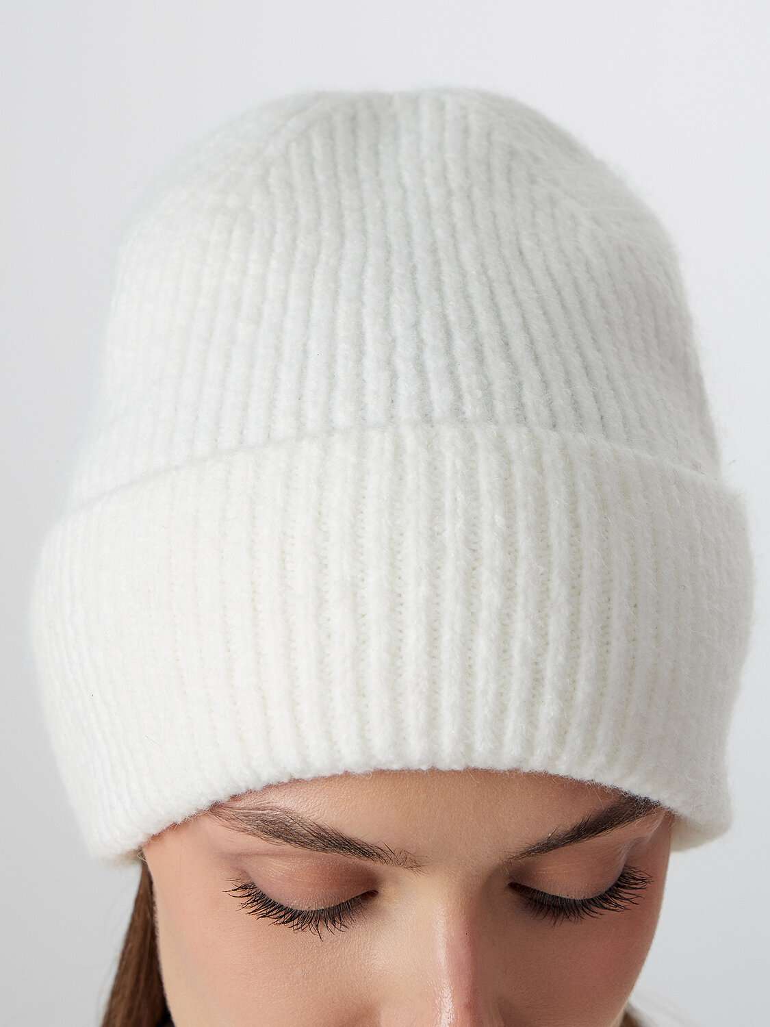 MARK FORMELLE Шапка 574126 24010 молочный