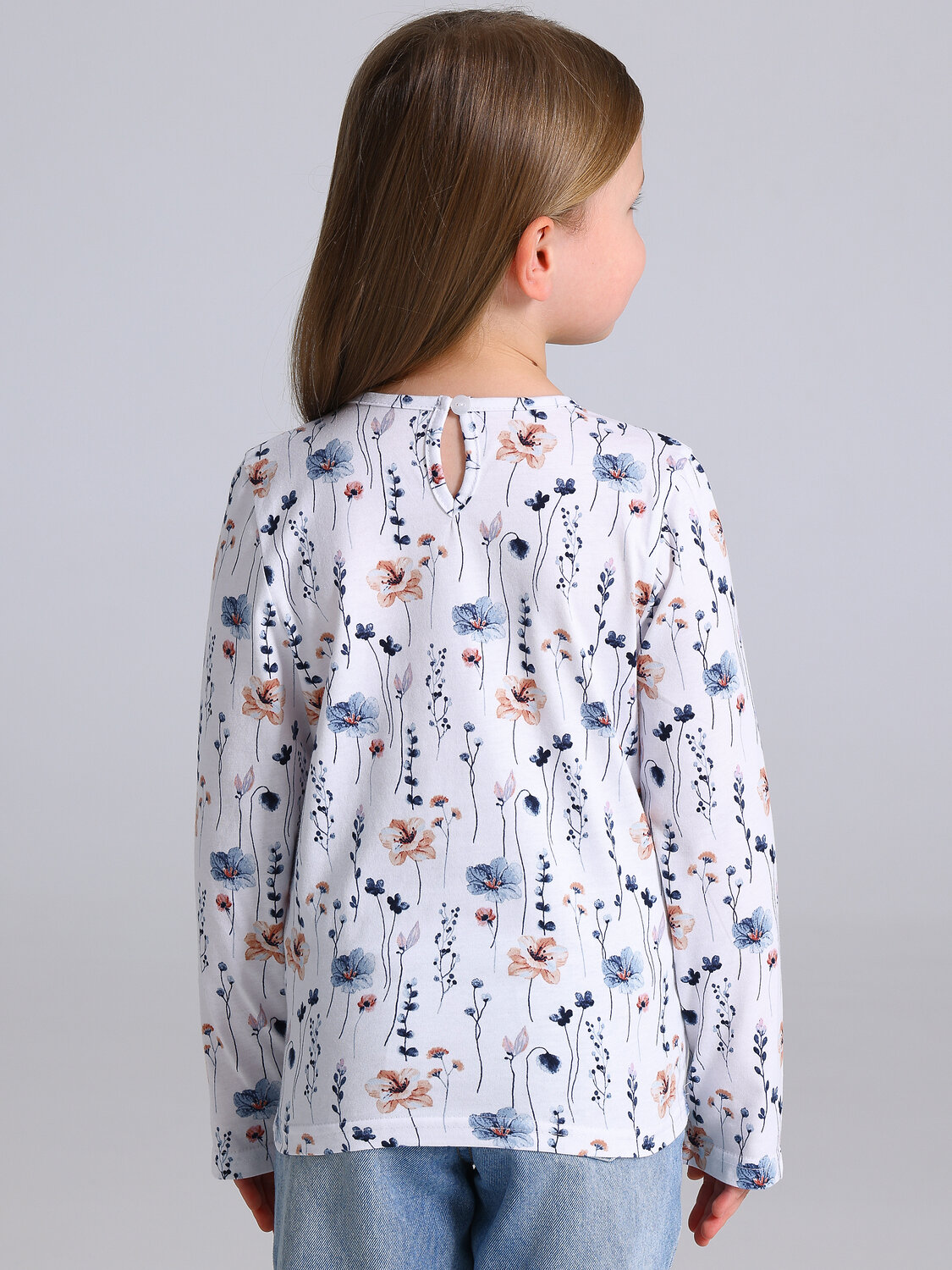 Апрель Лонгслив 574742 1ДДЛД3568001н нежные цветы на белом