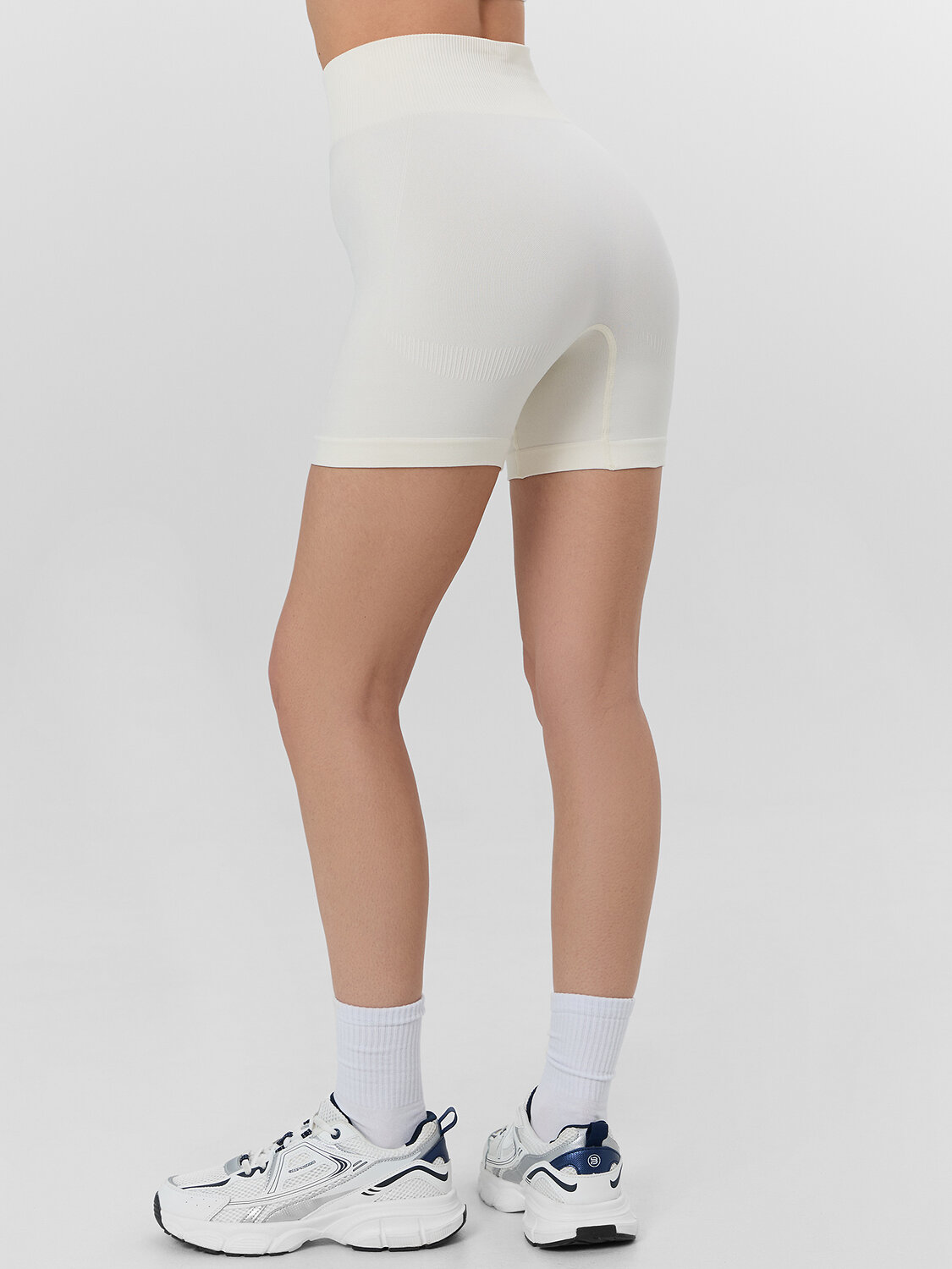 MARK FORMELLE Шорты 575032 132383 молочный