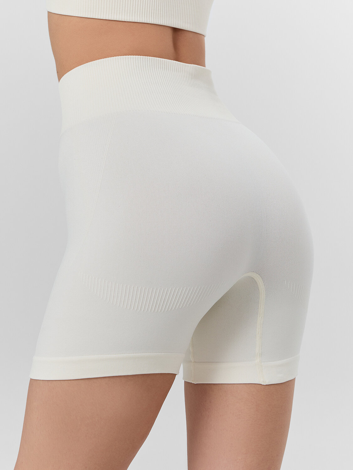 MARK FORMELLE Шорты 575032 132383 молочный