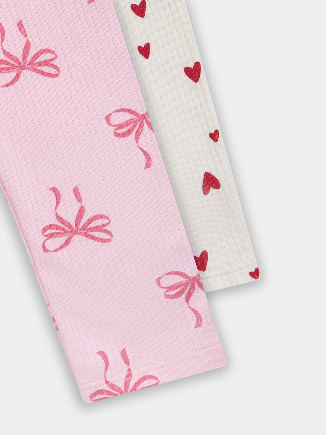 MARK FORMELLE Ползунки 575075 85116-2 сердечки на молочном +бантики на розовой сказке