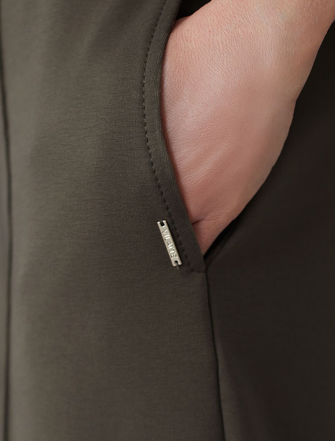 VILATTE Брюки 575101 D44.135 хаки