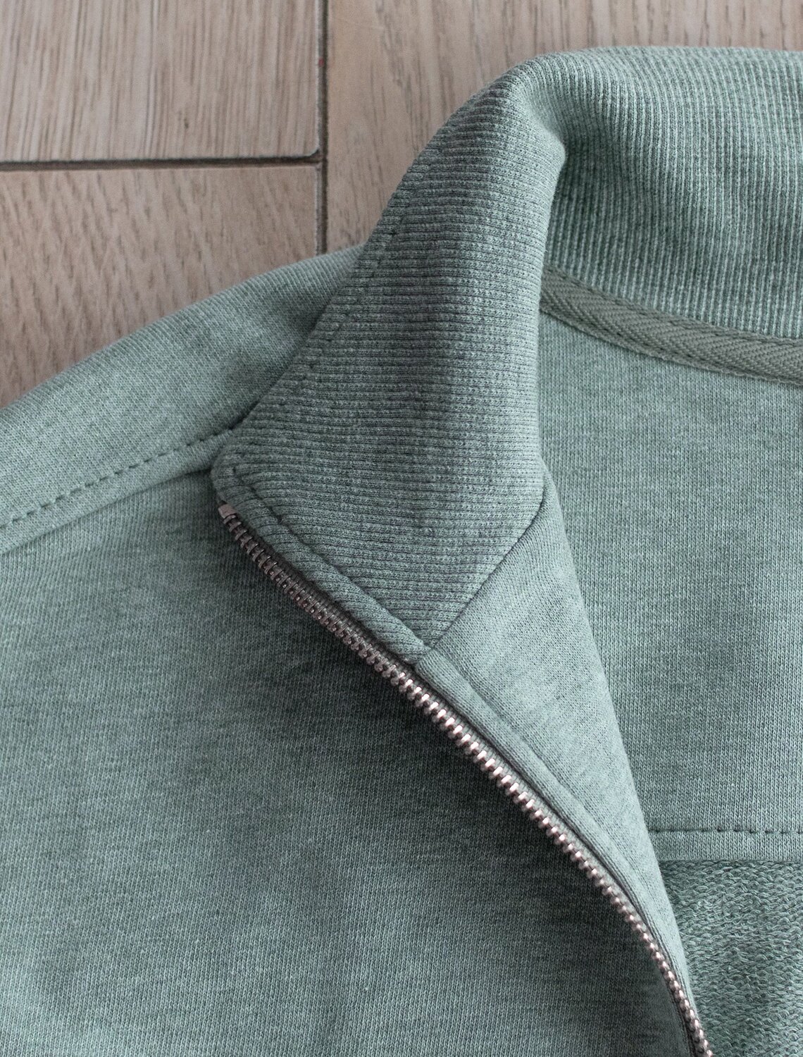 VILATTE Джемпер 575129 D49.141 оливковый меланж