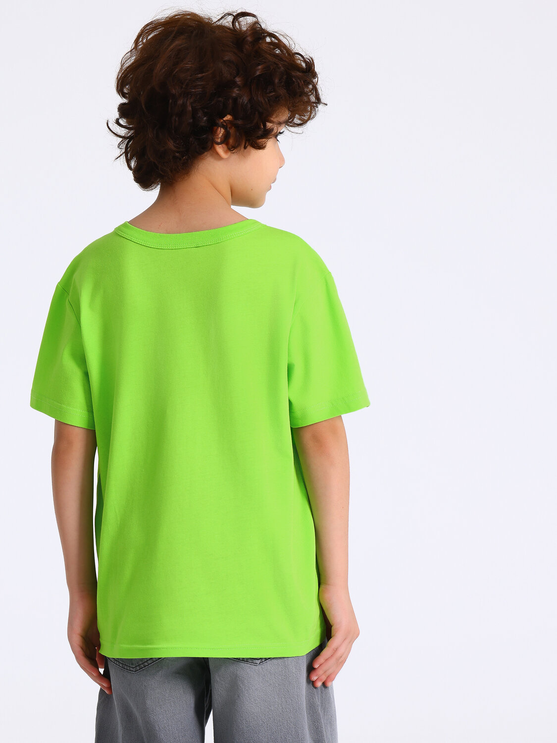 Апрель Футболка 575447 1ПДФК4332001 ярко-салатовый