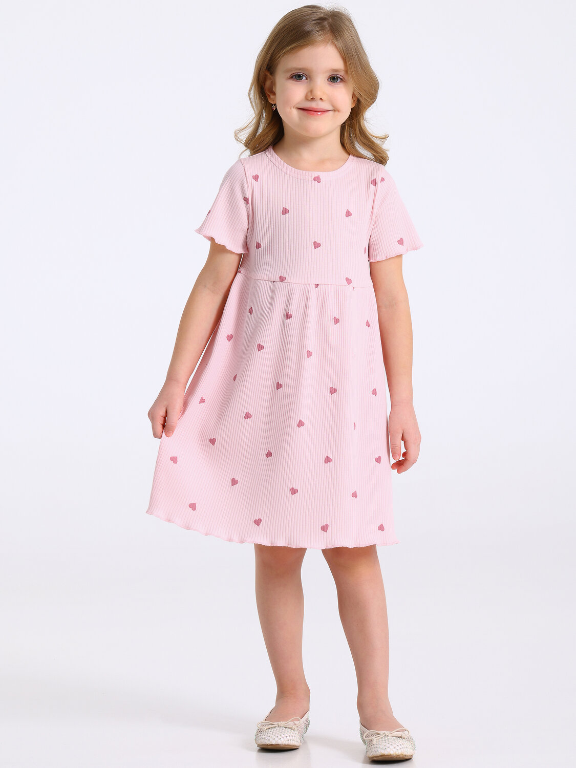 Апрель Платье 575451 1ДПК4967223н розовые сердечки на светло-розовом