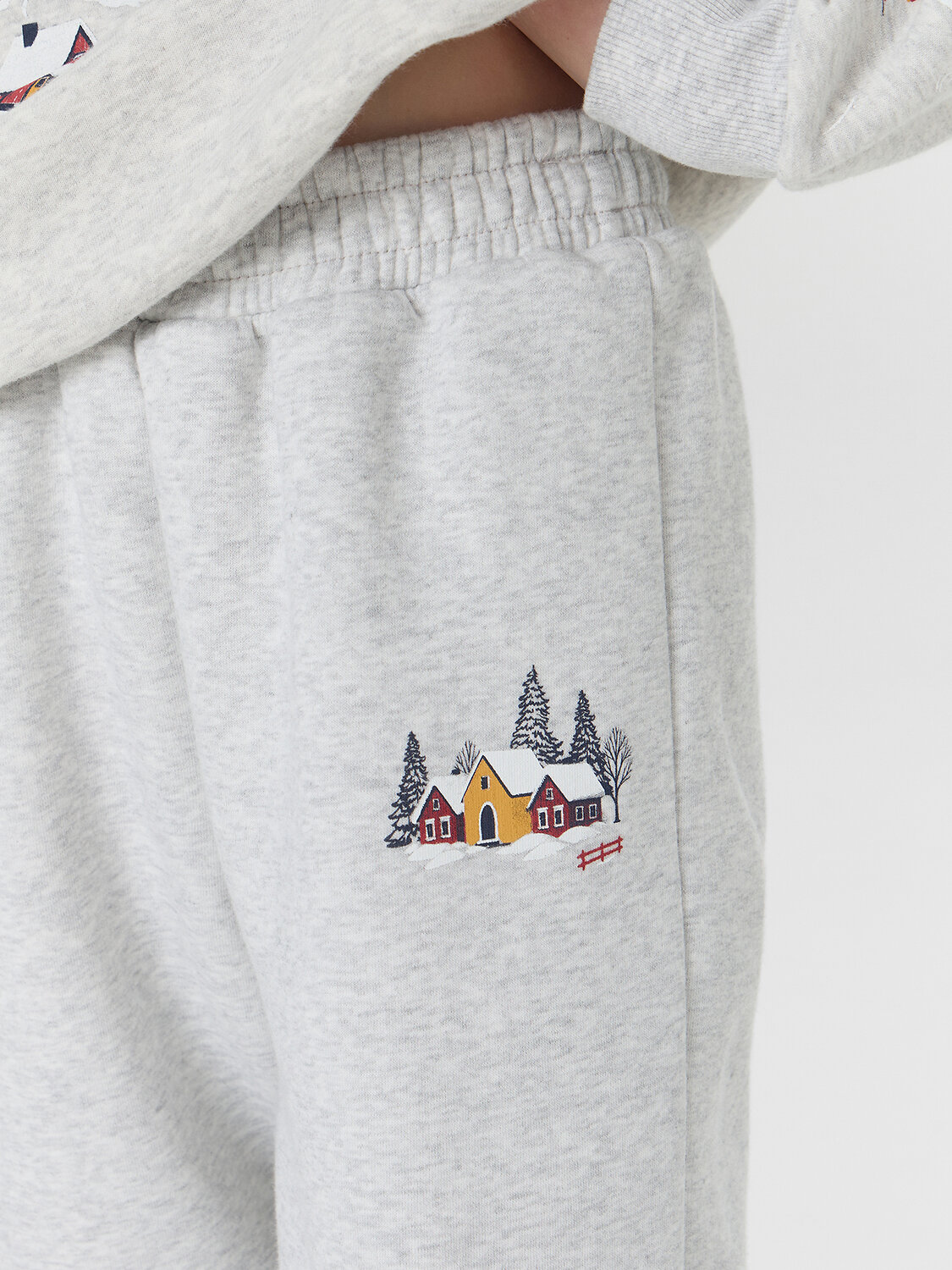 MARK FORMELLE Брюки 575475 187770-1 серый меланж+печать