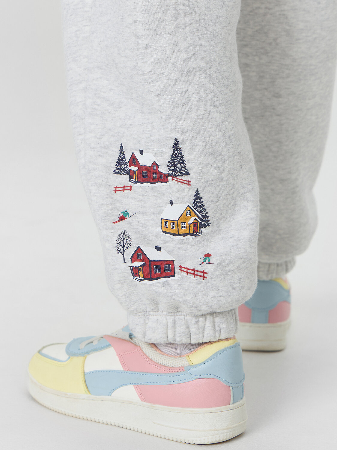 MARK FORMELLE Брюки 575475 187770-1 серый меланж+печать