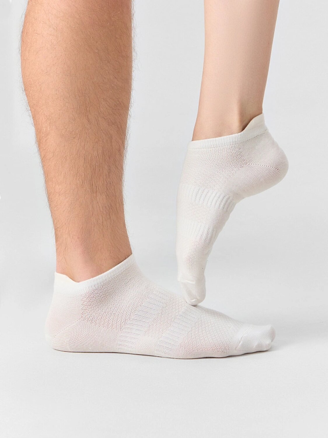 MARK FORMELLE Женские носки 575556 563U-3244 молочный