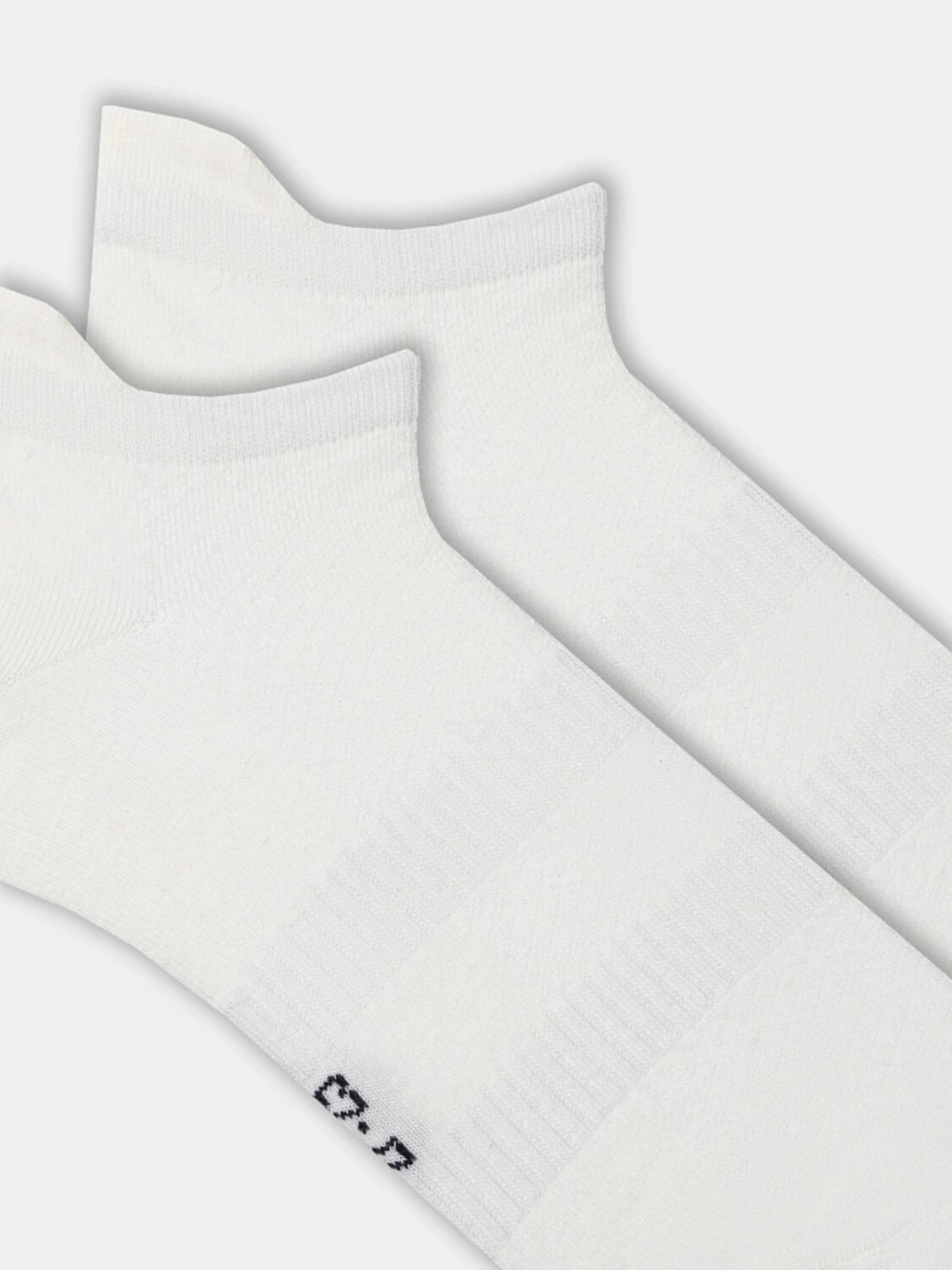 MARK FORMELLE Женские носки 575556 563U-3244 молочный