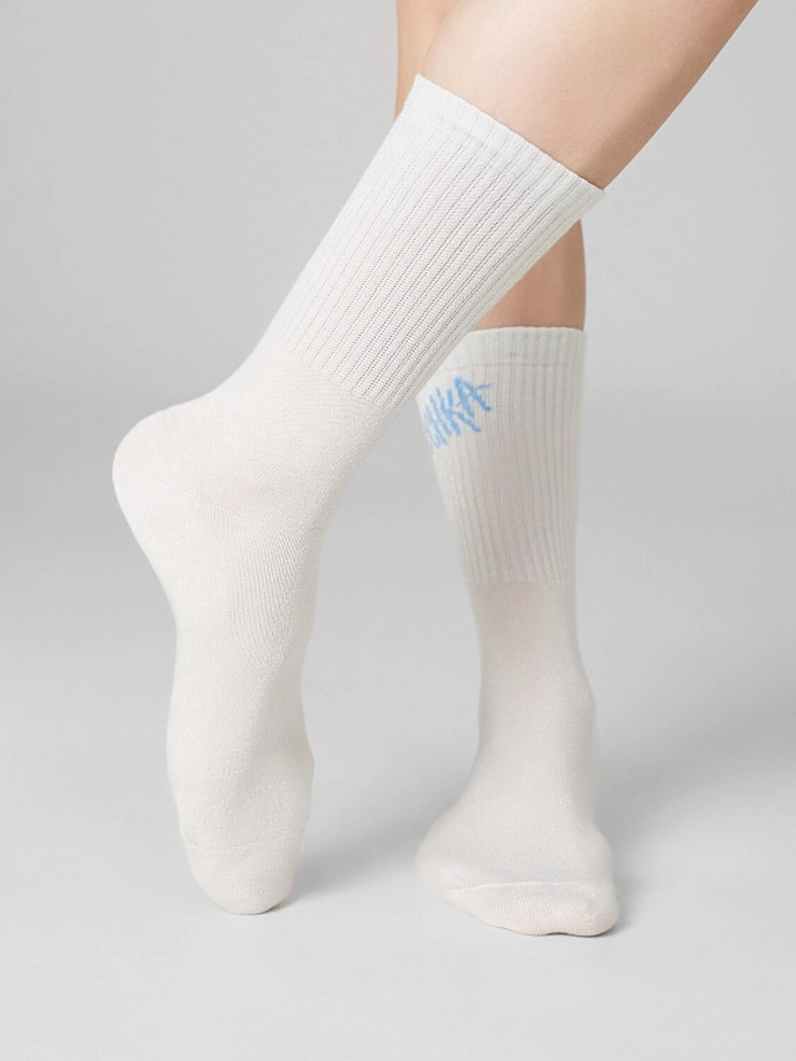 MARK FORMELLE Женские носки 575665 217K-3437 молочный /серебр.люрекс