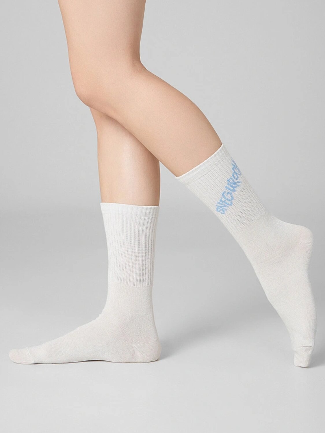 MARK FORMELLE Женские носки 575665 217K-3437 молочный /серебр.люрекс