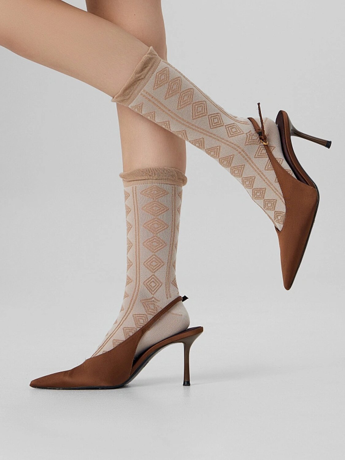 MARK FORMELLE Женские носки 575668 237K-3113 капучино