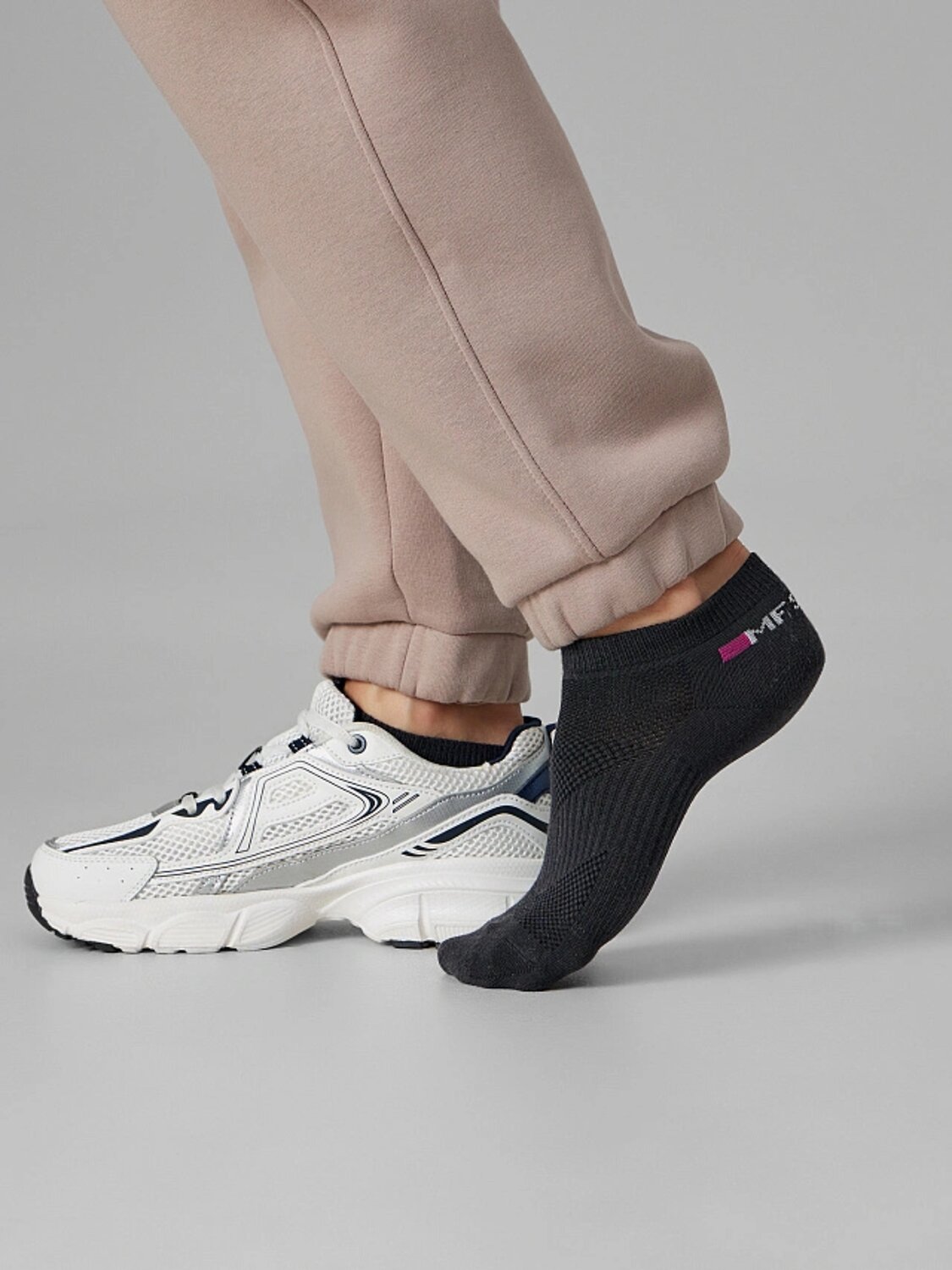 MARK FORMELLE Женские носки 575692 300C-153 графитовый