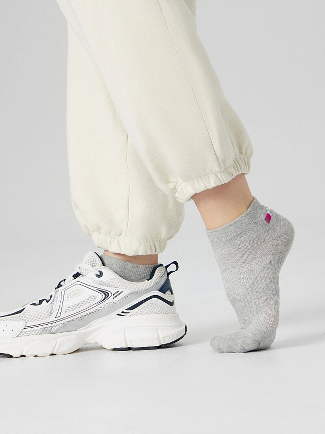 MARK FORMELLE Женские носки 575693 300C-153 серый меланж