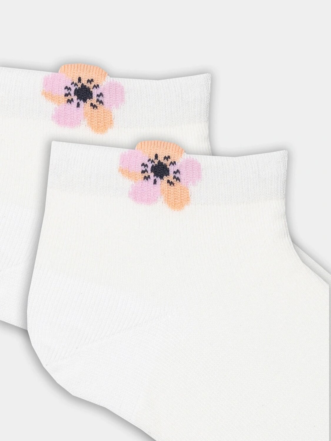 MARK FORMELLE Женские носки 575694 300K-3125 молочный