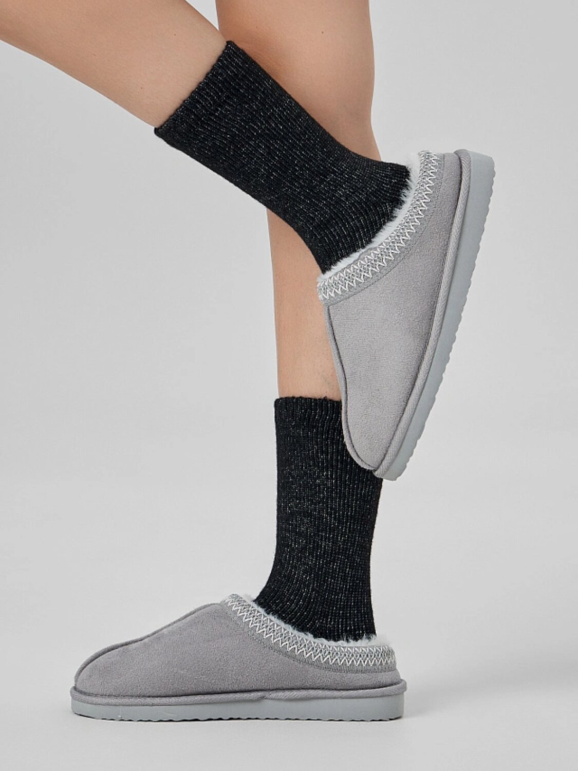 MARK FORMELLE Женские носки 575723 390K-3366 черный