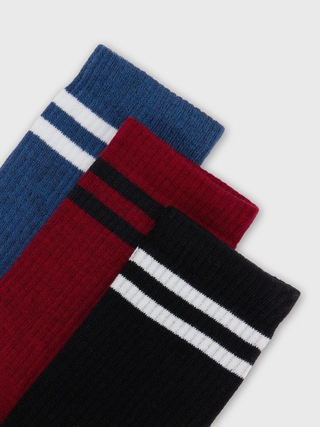 MARK FORMELLE Женские носки 575922 217A-574 черный /вишневый /джинсовый/