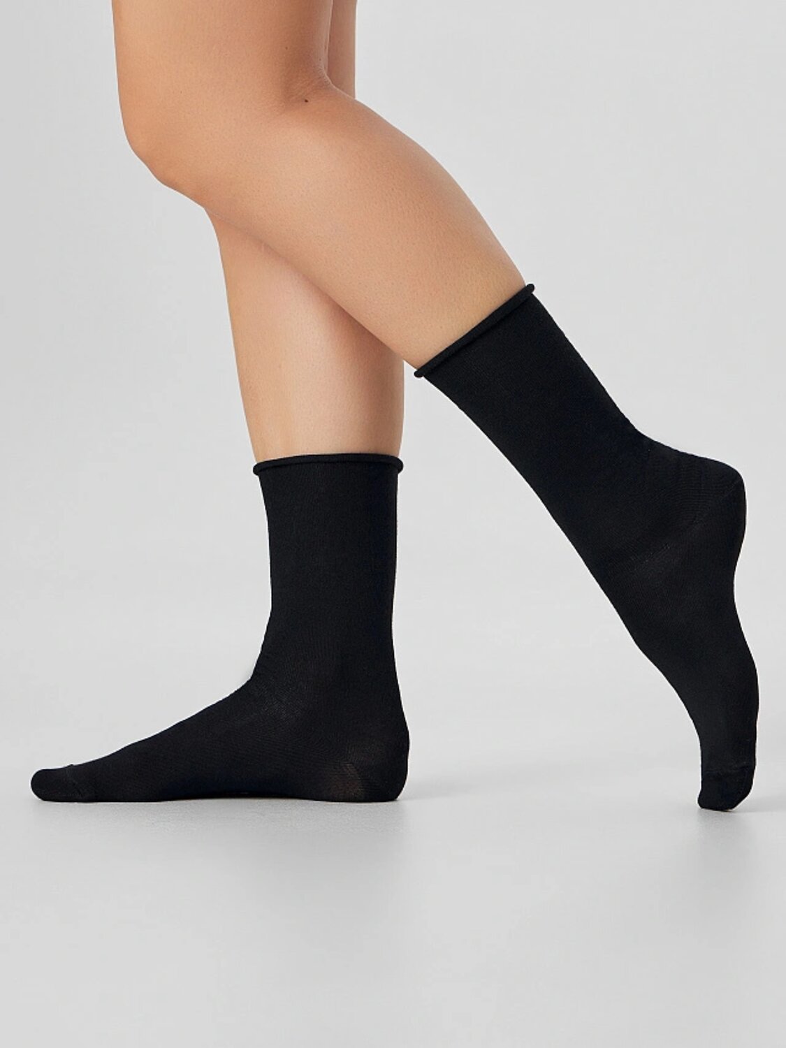 MARK FORMELLE Женские носки 575928 245A-1303 черный