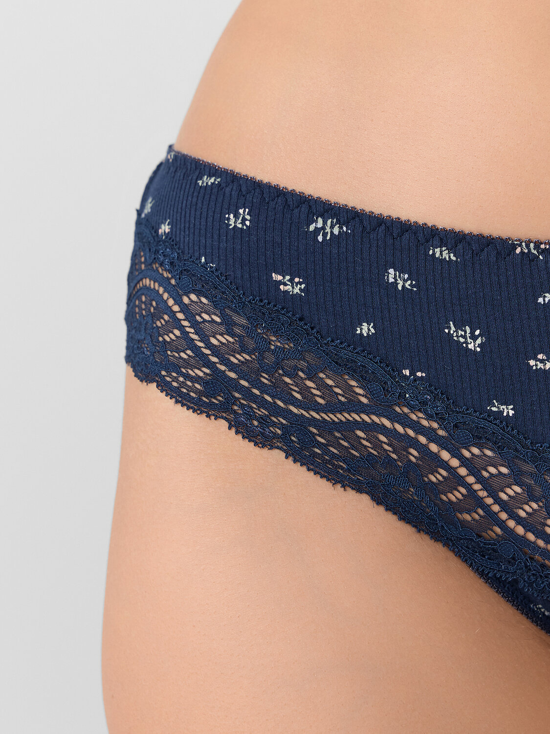 MARK FORMELLE Трусы 576024 412538 цветочки на синем