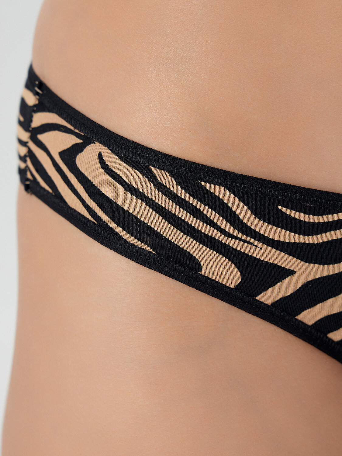 MARK FORMELLE Трусы 576029 412286-3 анималистичный принт на бежевом