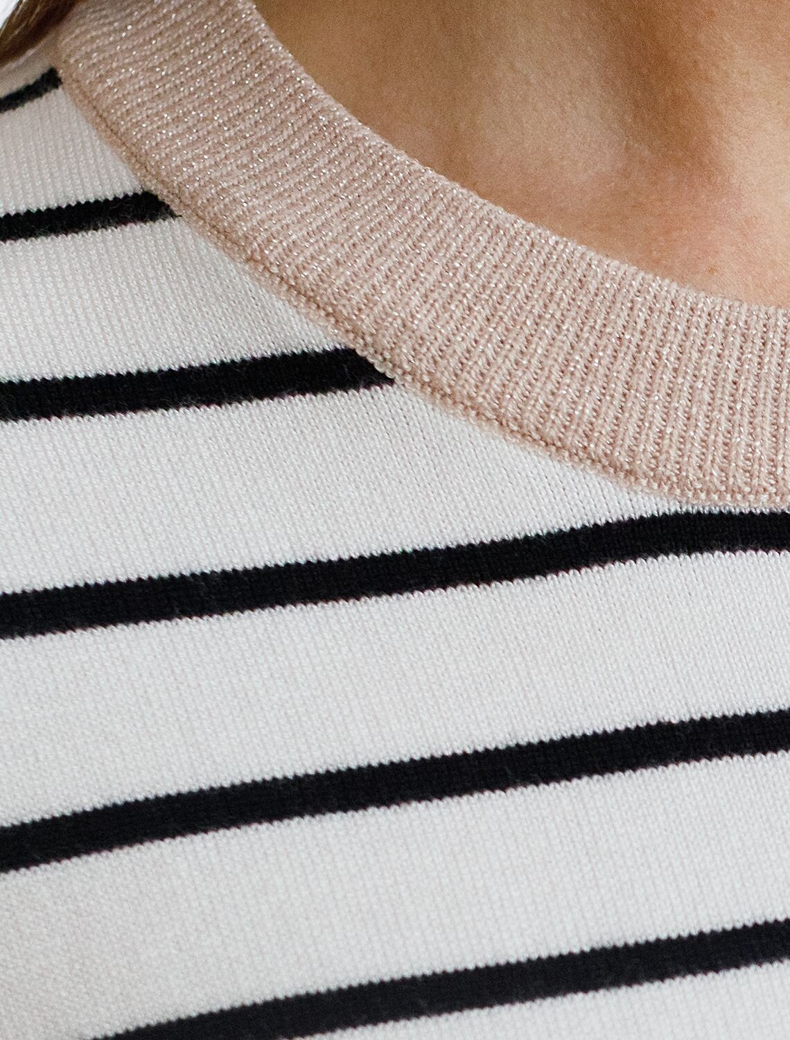 VILATTE Джемпер 576099 D39.386 белый