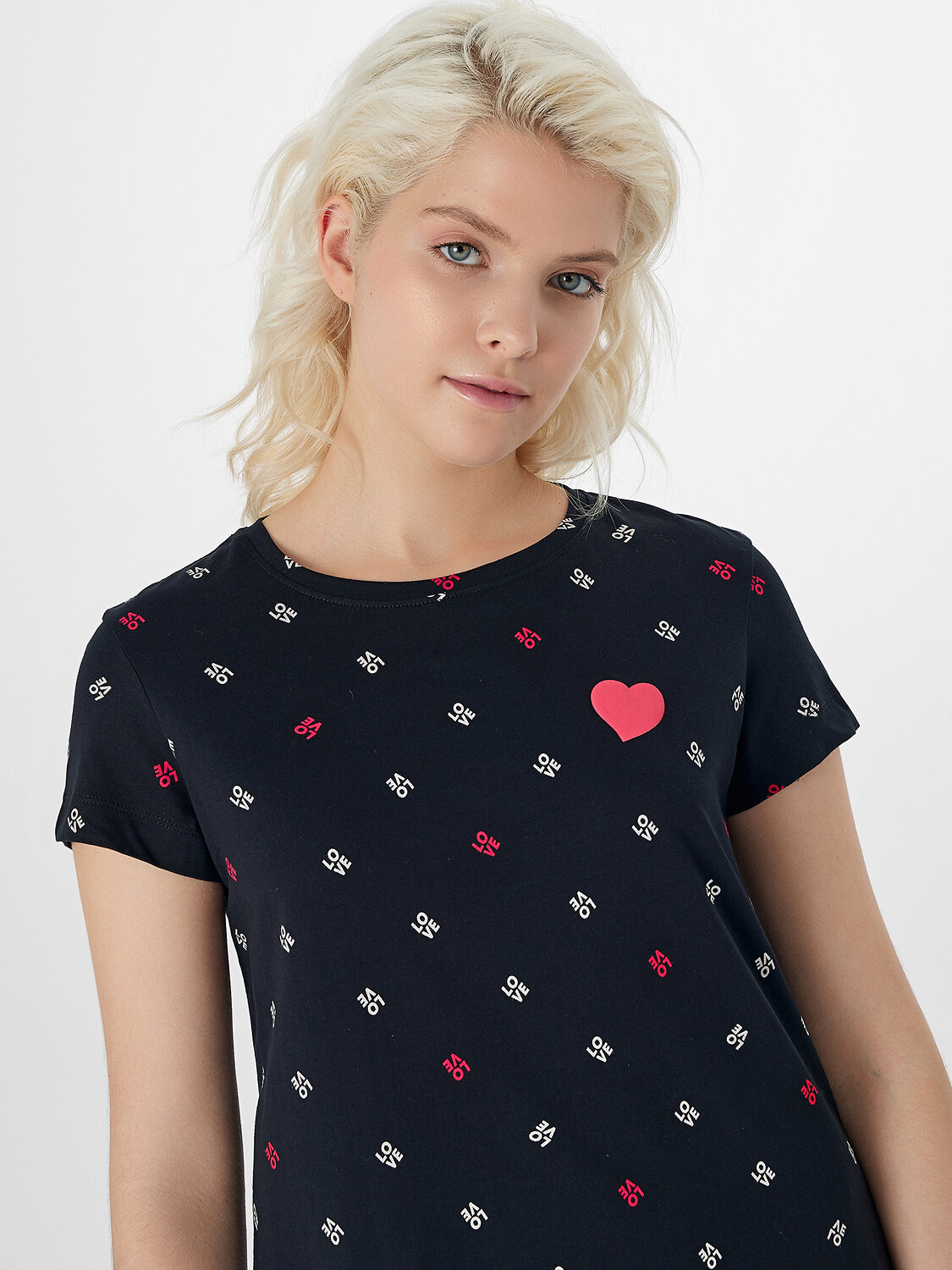 MARK FORMELLE Сорочка 576453 572402 текст на черном