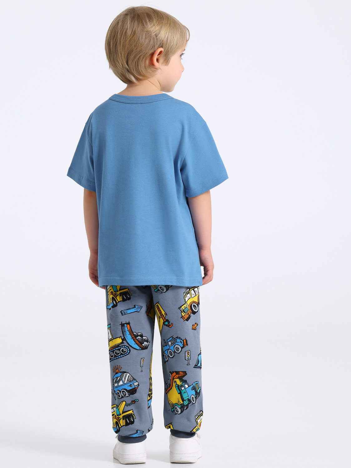 Апрель Комплект 576688 2ПФБ5759001н серо-голубой250+стройтехника на сером+темно-серый235 / Самосвал