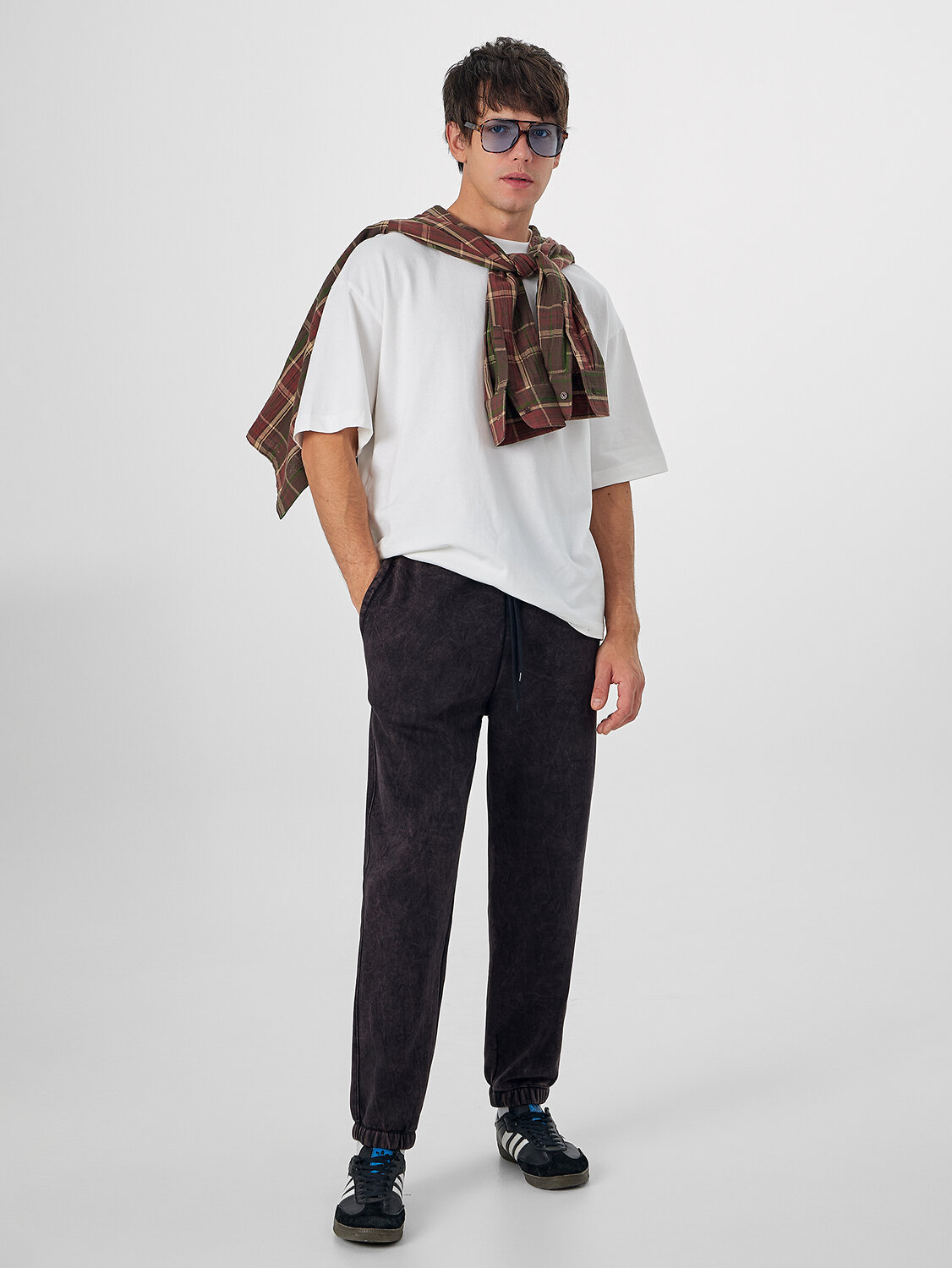 MARK FORMELLE Брюки 577035 181263 ACID WASH на черном