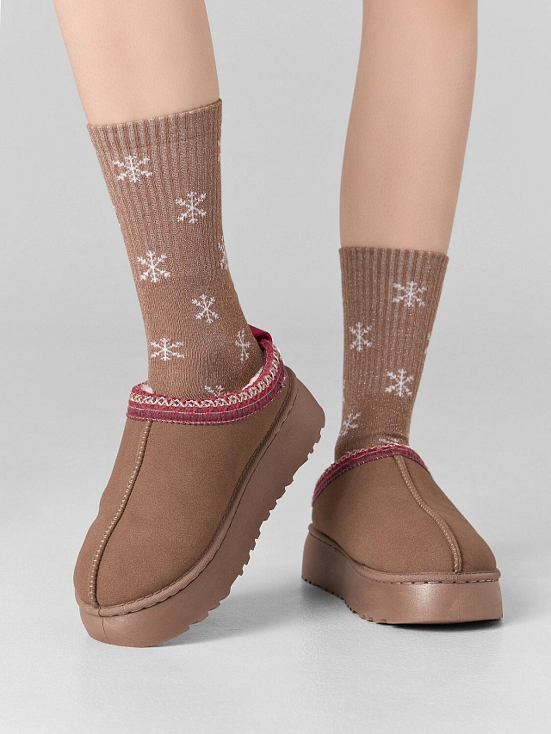 MARK FORMELLE Женские носки 577106 217K-2166 карамель /серебр.люрекс