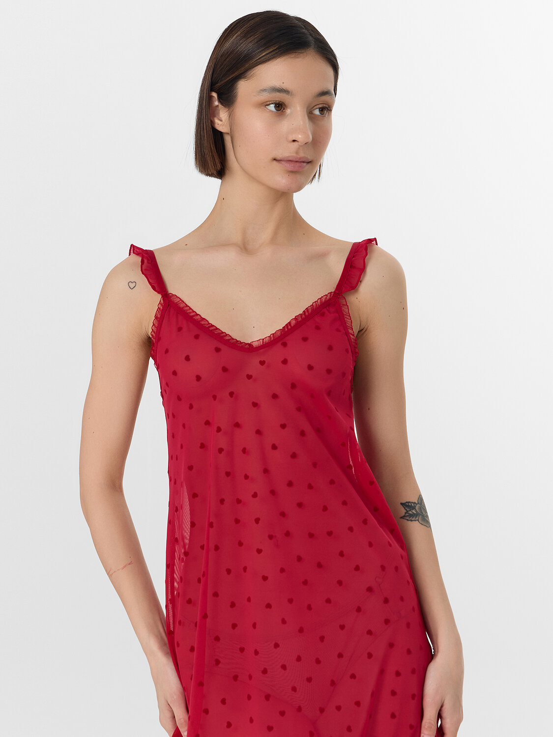 MARK FORMELLE Сорочка 577170 572400 сердечки на алом