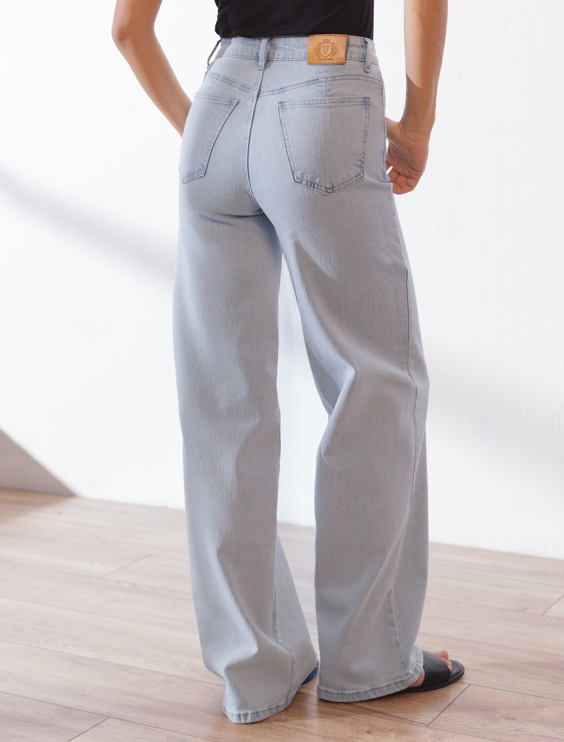 VILATTE Джинсы 577477 D54.309 св.голубой