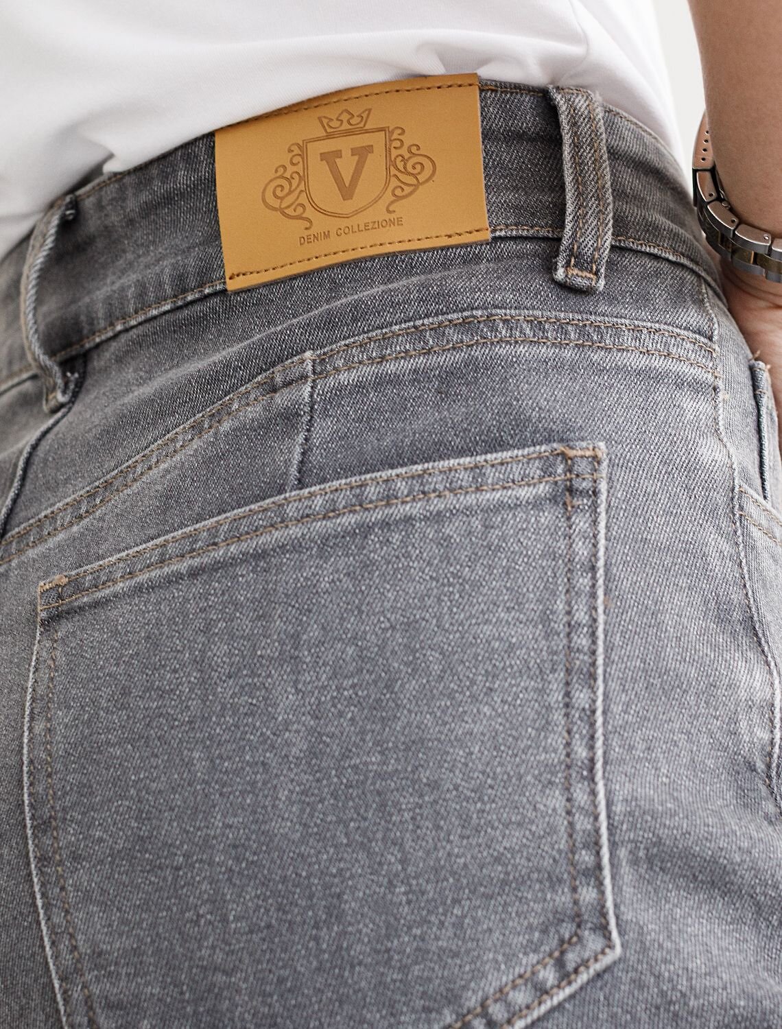 VILATTE Джинсы 577482 D54.312 серый