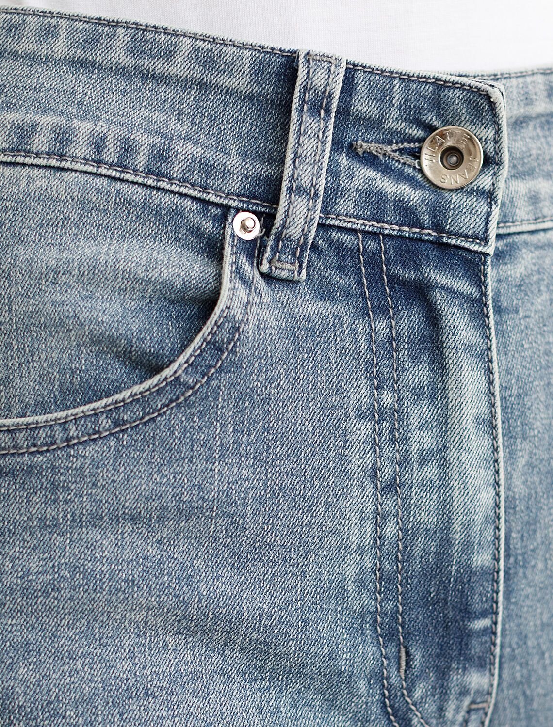 VILATTE Джинсы 577483 D54.313 голубой