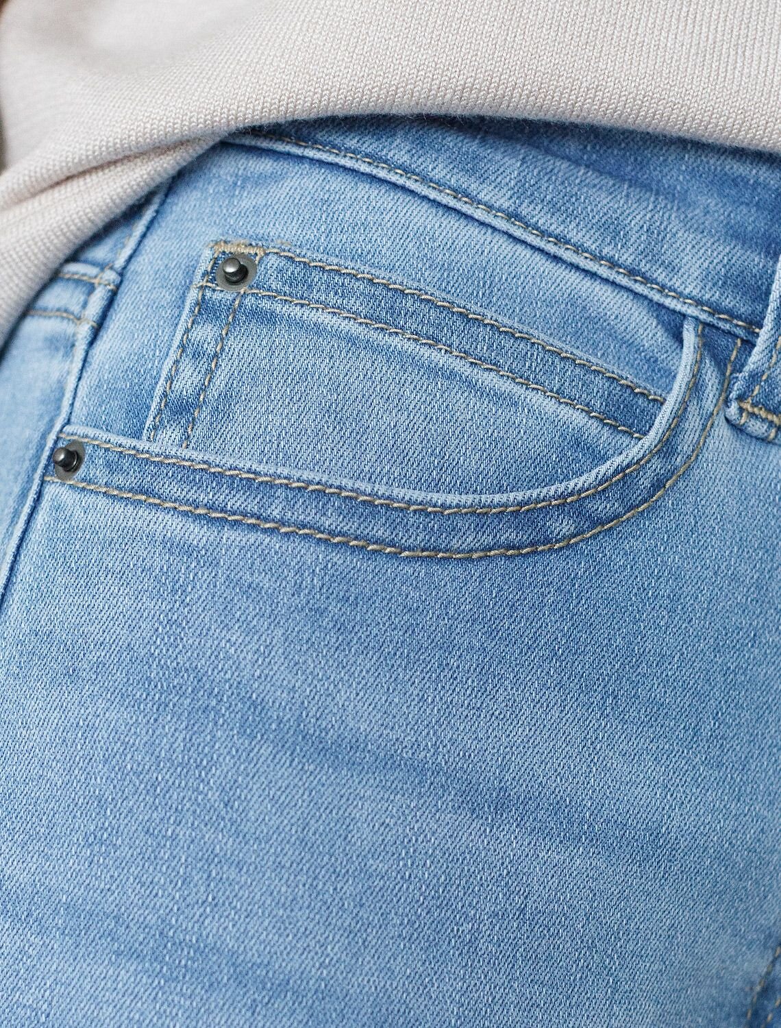 VILATTE Джинсы 577485 D54.315 голубой