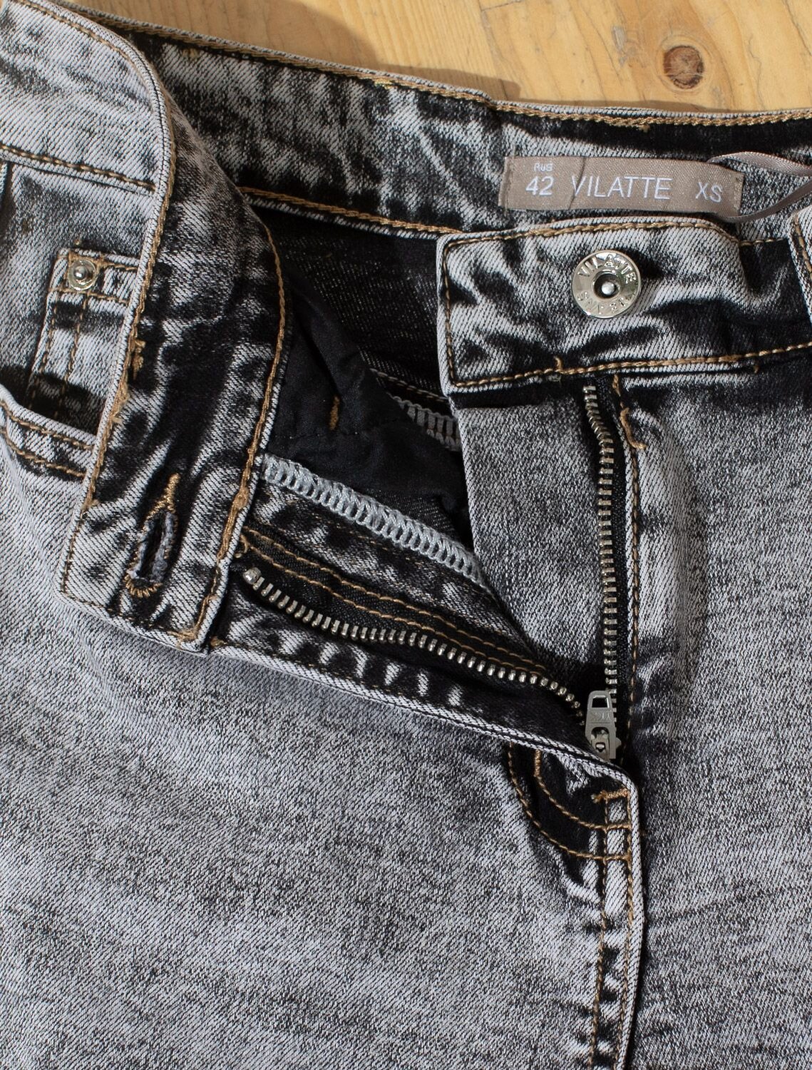 VILATTE Джинсы 577486 D54.315 серый