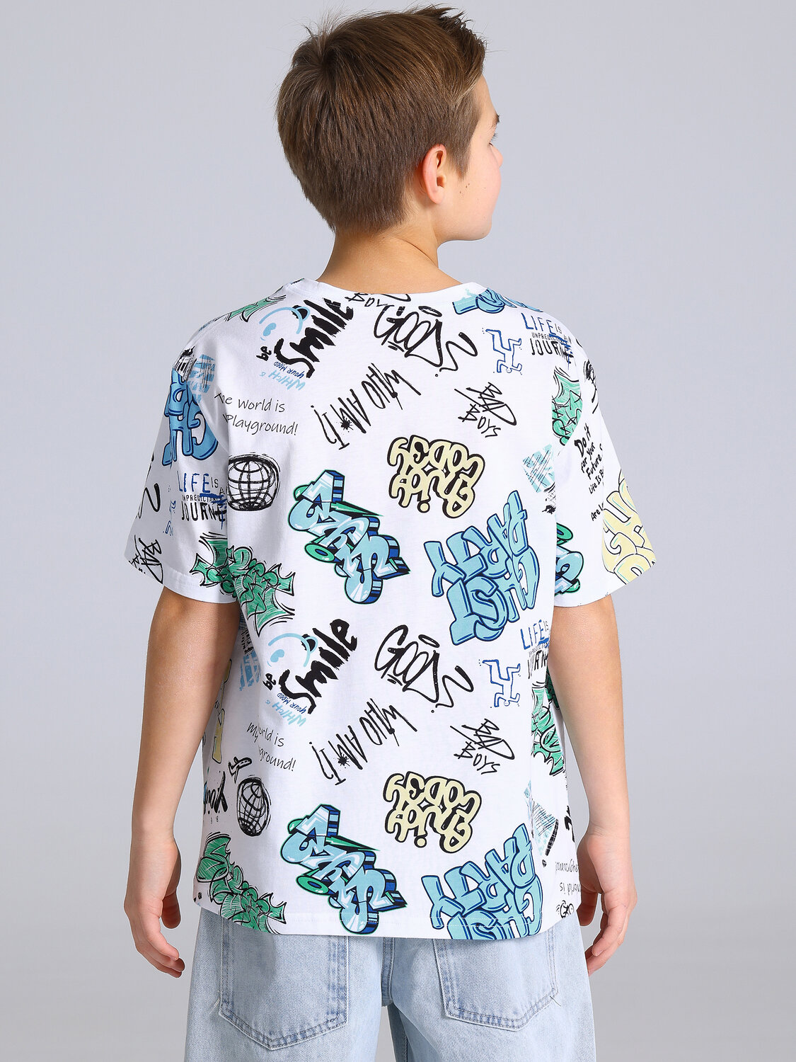 Апрель Футболка 577565 1ПДФК5029001н голубые граффити на белом