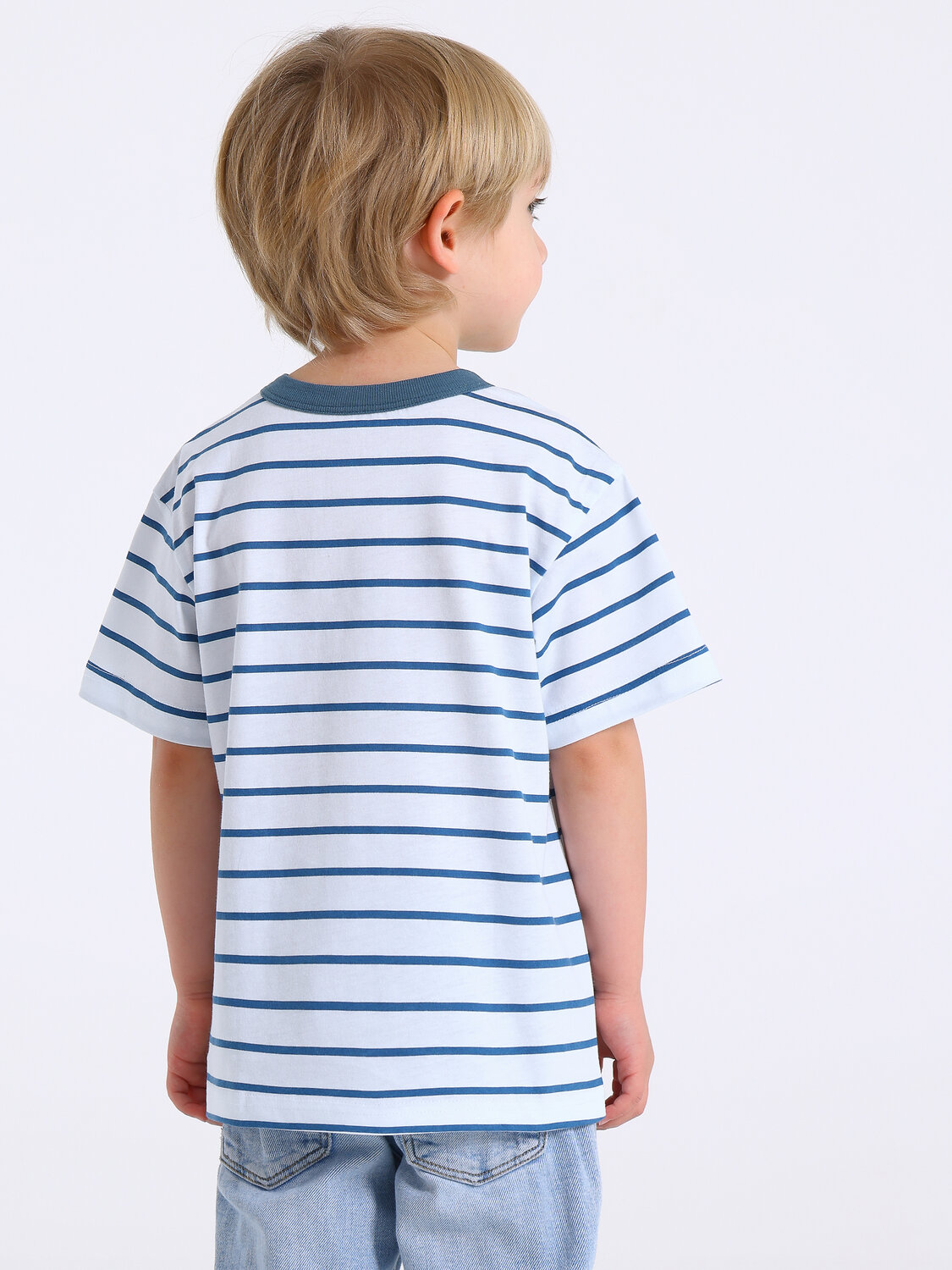 Апрель Футболка 577608 1ПДФК4331001н полоска белый+синий