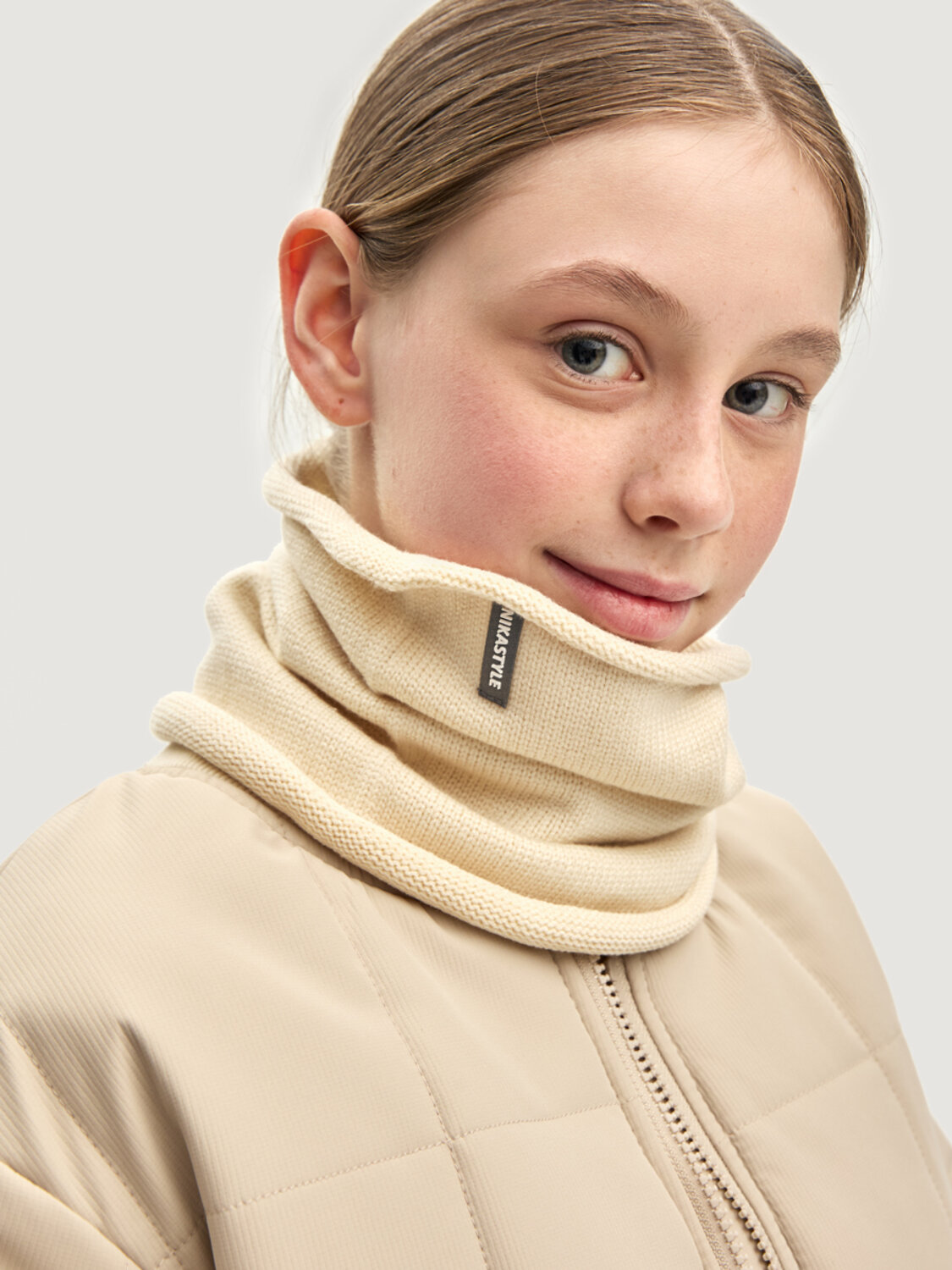 NIKASTYLE Снуд 578056 17м22026 молоко