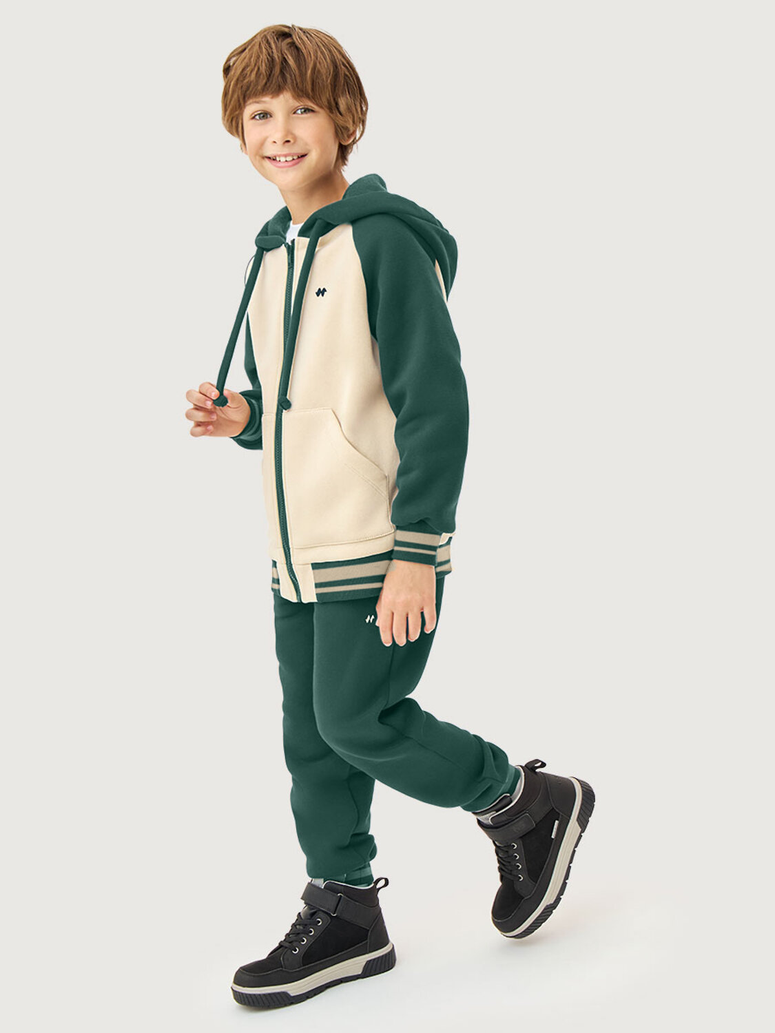 NIKASTYLE Костюм 578077 7т12326 изумруд/беж