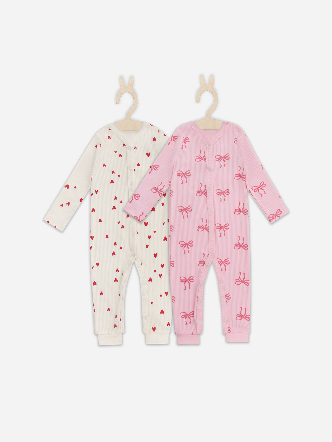 MARK FORMELLE Комбинезон 578197 14012-2 сердечки на молочном +бантики на розовой сказке