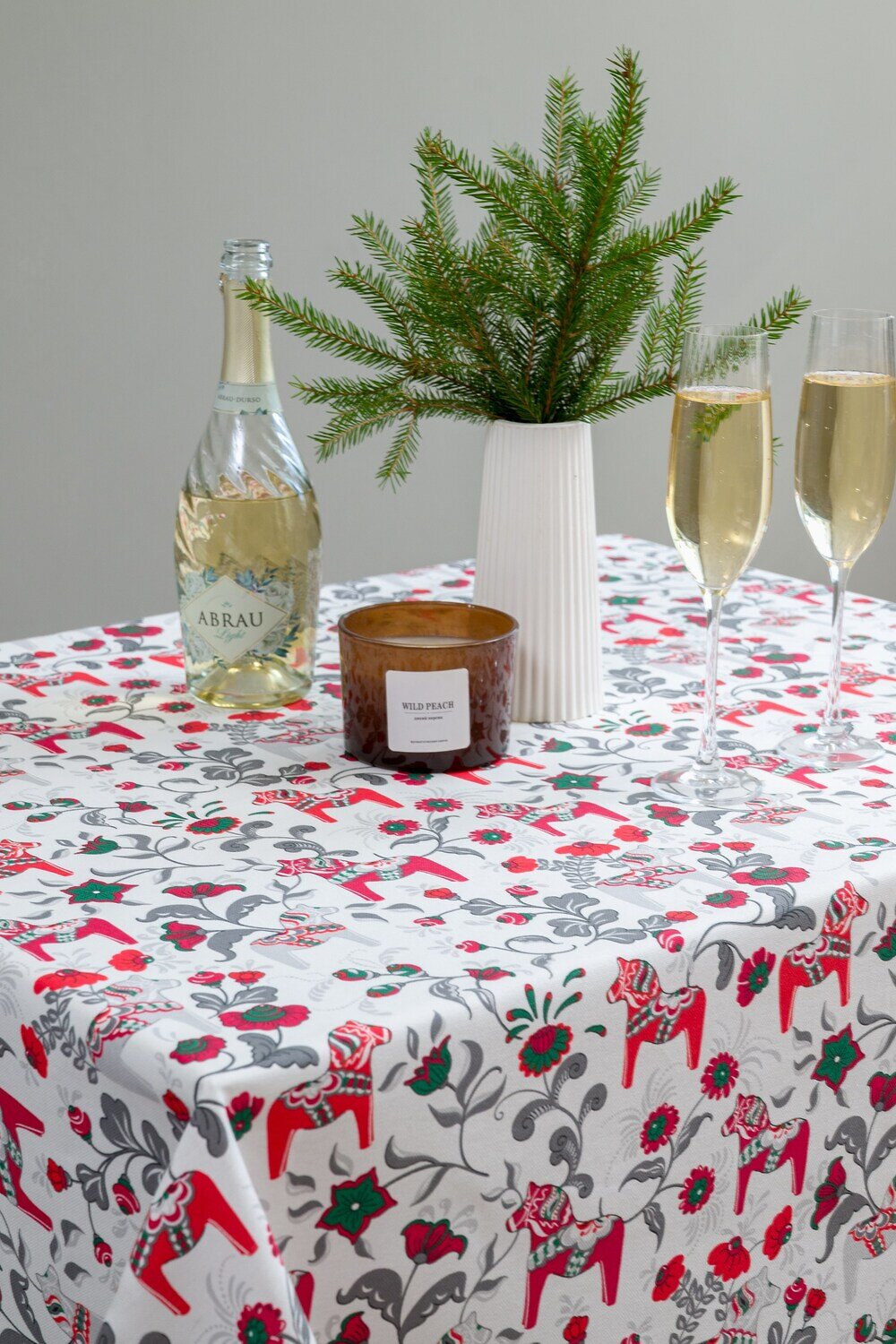 Натали Скатерть 578529 Скатерть Городецкая лошадка белый