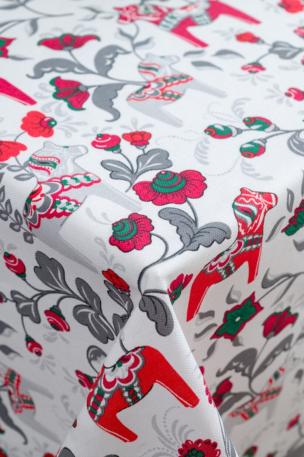 Натали Скатерть 578529 Скатерть Городецкая лошадка белый