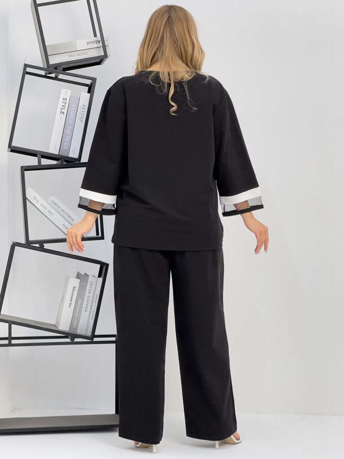 Натали Костюм 578599 52456 черно-белый