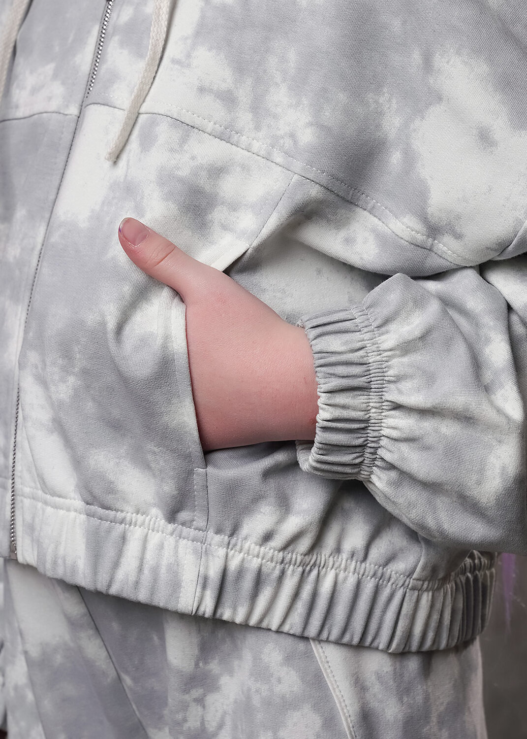 CLEVER Куртка 579198 867306/11ун св.серый/серый